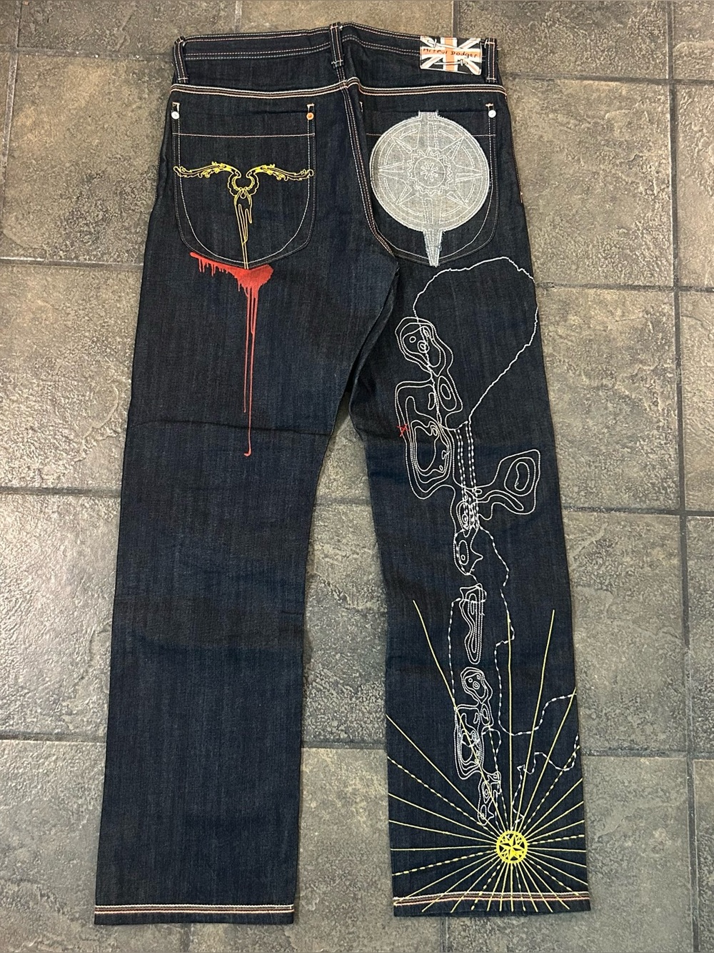 Artful Dodger Embroidered Blue Denim Jeans Size 32 Wash Button Flap Pockets Men